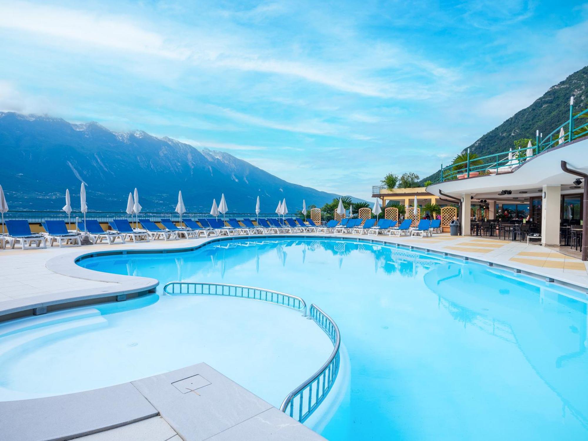 Cristina Hotel 3*
